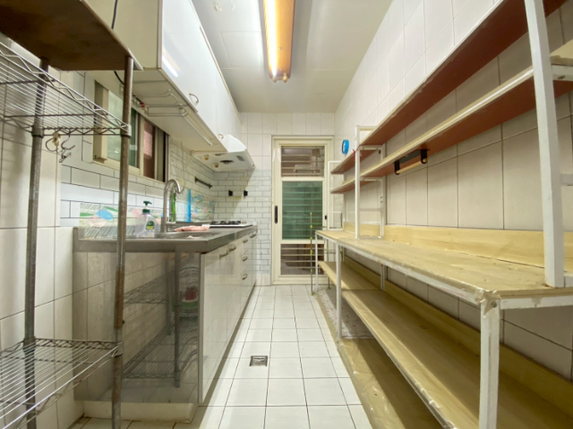 泰山買房賣屋18甲旁低公設採光美4房,新北市泰山區楓樹街