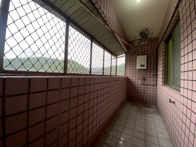 泰山買房賣屋低公設採光電梯三房,新北市泰山區泰林路二段