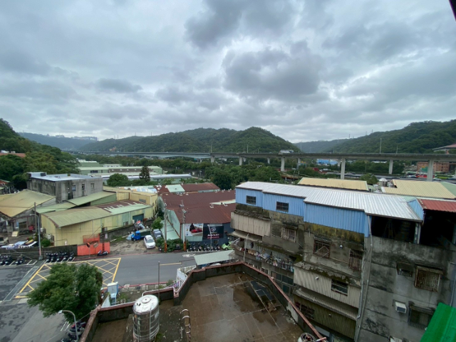 泰山買房賣屋低公設採光電梯三房,新北市泰山區泰林路二段