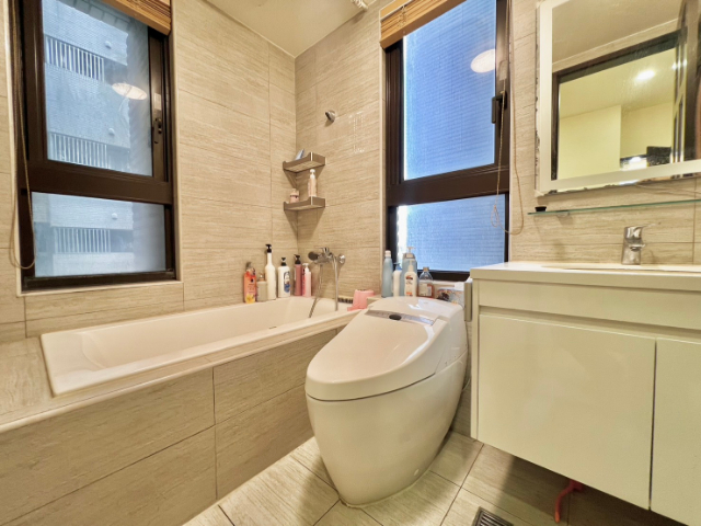 五股買房賣屋上河園明廳高樓三房車,新北市五股區新五路三段