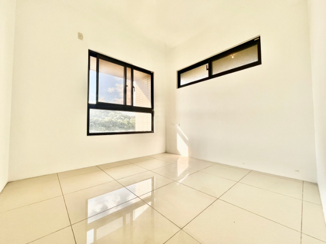 五股買房賣屋漢特綠邸稀有山景邊間三房,新北市五股區凌雲路一段