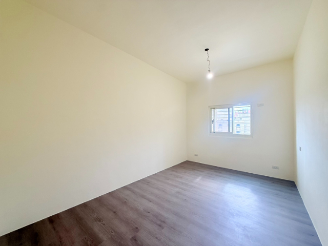 五股買房賣屋德音國小旁陽光大三房,新北市五股區自強路