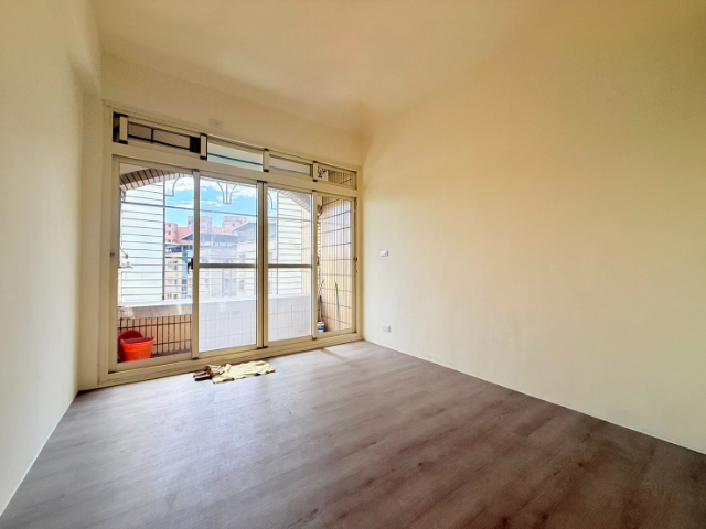 五股買房賣屋德音國小旁陽光大三房,新北市五股區自強路