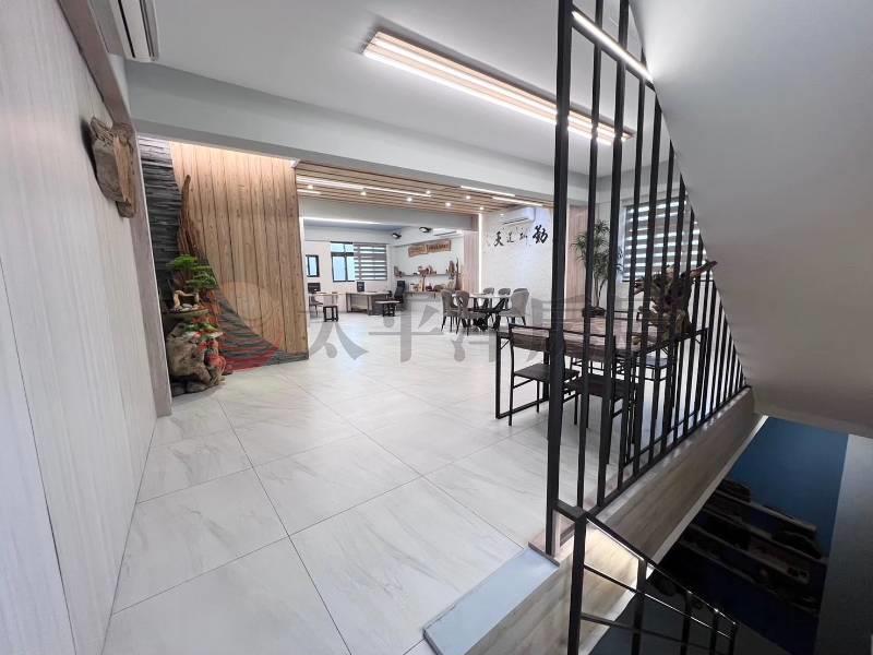 五股買房賣屋稀有挑高氣派美裝潢透天,新北市五股區中興路二段