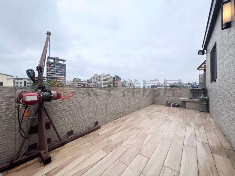 五股買房賣屋稀有挑高氣派美裝潢透天,新北市五股區中興路二段