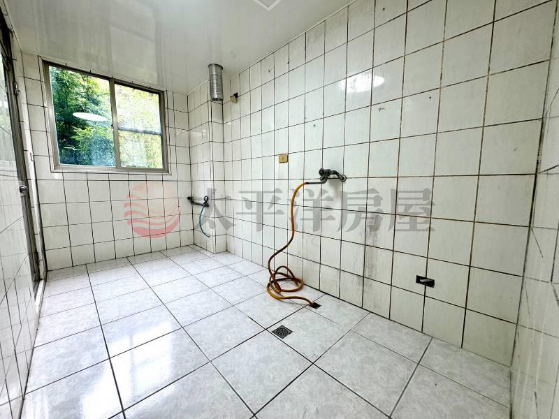 泰山買房賣屋13%低公設前後陽台三房,新北市泰山區泰林路二段