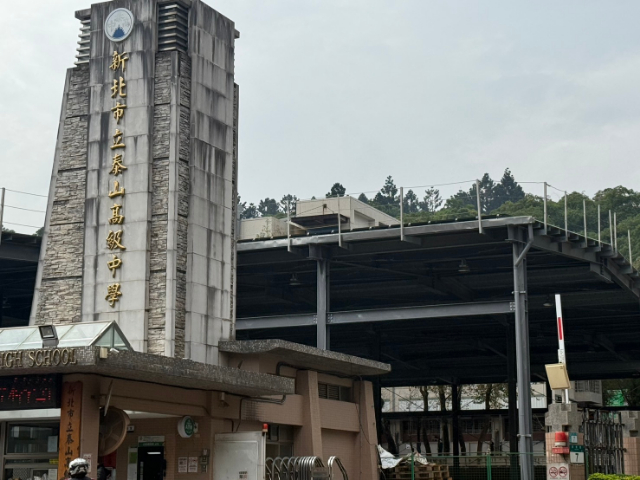 泰山買房賣屋前後陽台採光溫馨美宅,新北市泰山區辭修路