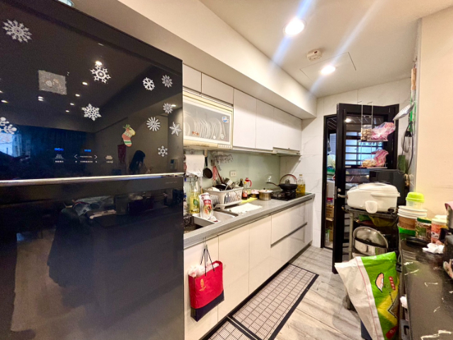 ☀五股買房賣屋前後陽台採光三房車,新北市五股區芳洲二路