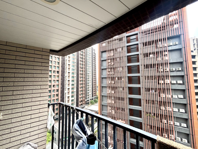 ☀五股買房賣屋前後陽台採光三房車,新北市五股區芳洲二路