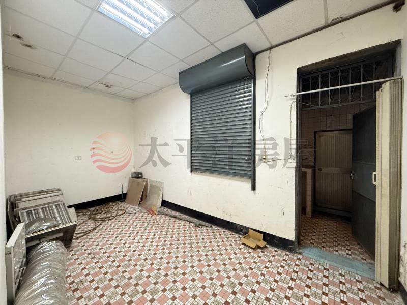 五股買房賣屋臨馬路來財金店面,新北市五股區成泰路一段