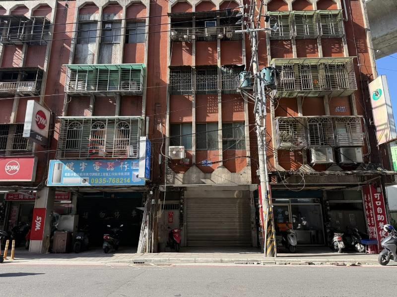 五股買房賣屋臨馬路來財金店面,新北市五股區成泰路一段