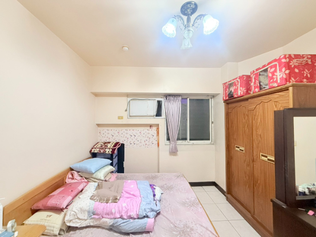 五股買房賣屋近蘆洲大空間電梯五房車,新北市五股區天乙路