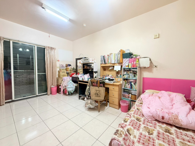 五股買房賣屋近蘆洲大空間電梯五房車,新北市五股區天乙路