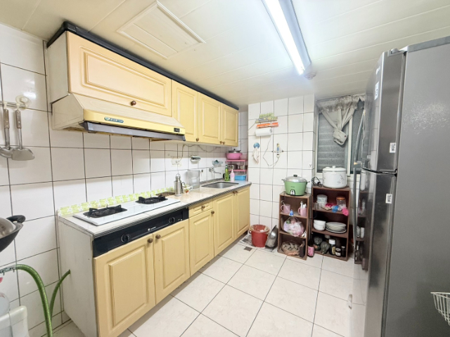 五股買房賣屋近蘆洲大空間電梯五房車,新北市五股區天乙路