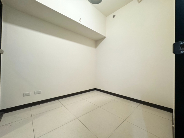 五股買房賣屋伴月灣全新景觀二房車,新北市五股區成洲七路