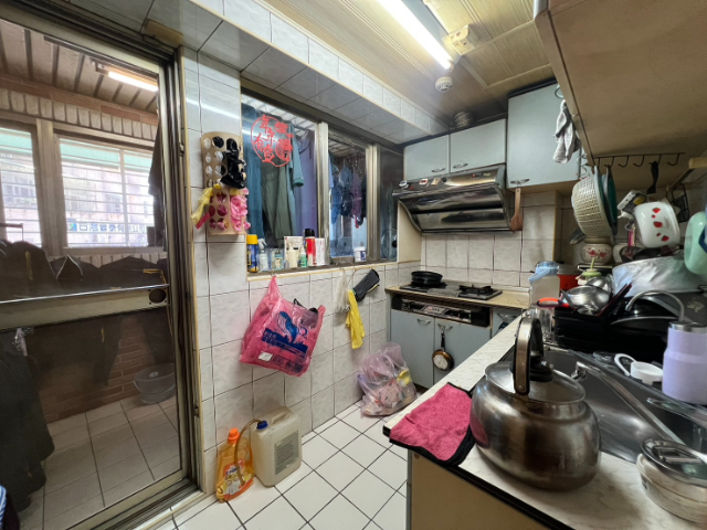 五股買房賣屋低公設稀有釋出三房,新北市五股區成泰路四段