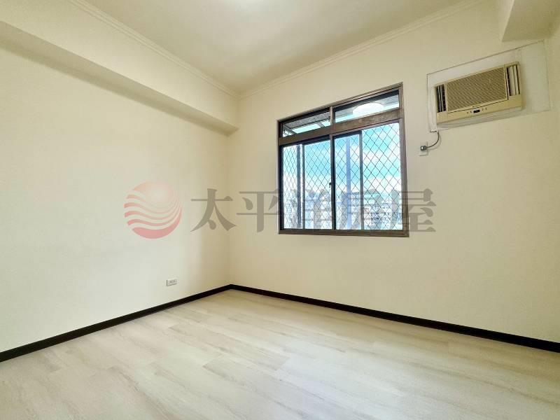 泰山買房賣屋低公設電梯儒林三房車,新北市泰山區明志路一段