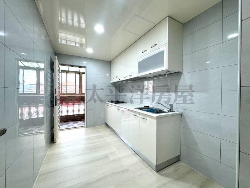 泰山買房賣屋低公設電梯儒林三房車,新北市泰山區明志路一段