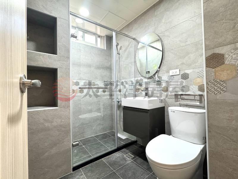 泰山買房賣屋低公設電梯儒林三房車,新北市泰山區明志路一段