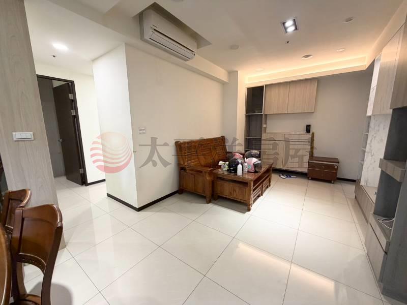 泰山買房賣屋華亞新潤高樓層三房車,桃園市龜山區華亞三路