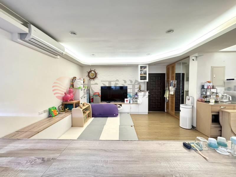 泰山買房賣屋信義安和捷運公寓頂佳屋,台北市大安區敦化南路二段