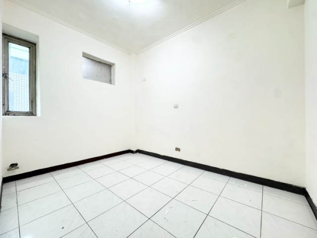 泰山買房賣屋輔大旁低樓層美寓,新北市泰山區明志路三段