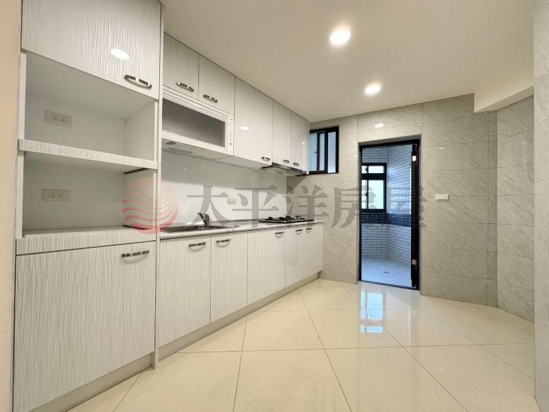 五股買房賣屋全新整理邊間公寓二樓,新北市五股區四維路