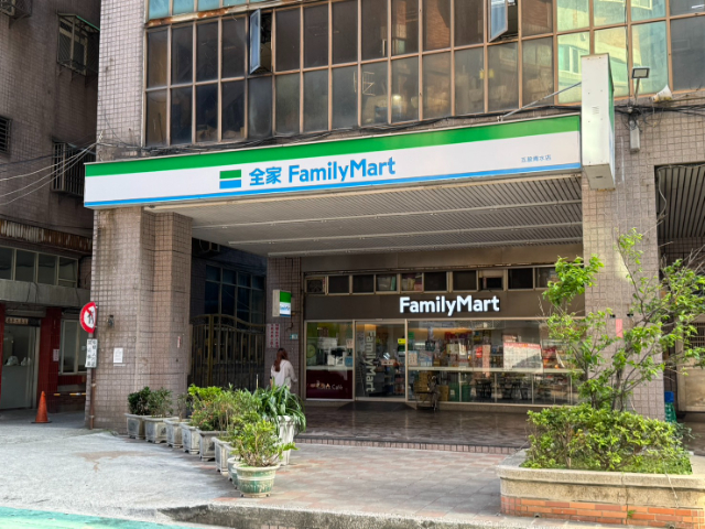 ☀五股買房賣屋全新整理邊間公寓二樓,新北市五股區四維路