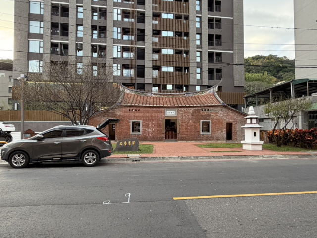 泰山買房賣屋溫仔圳低總價好入手,新北市泰山區中央路