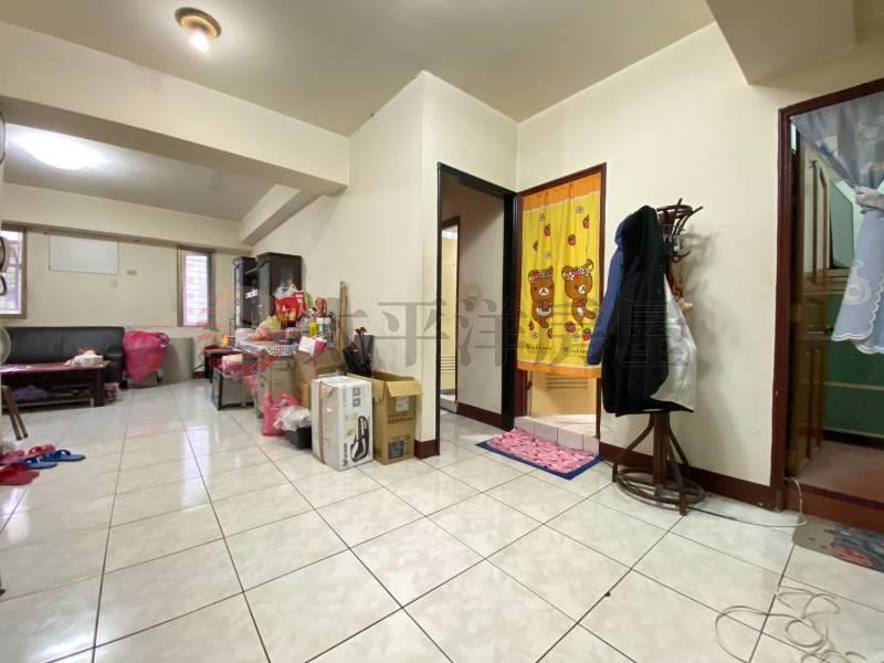 五股買房賣屋低公設御史園方正大三房,新北市五股區御成路