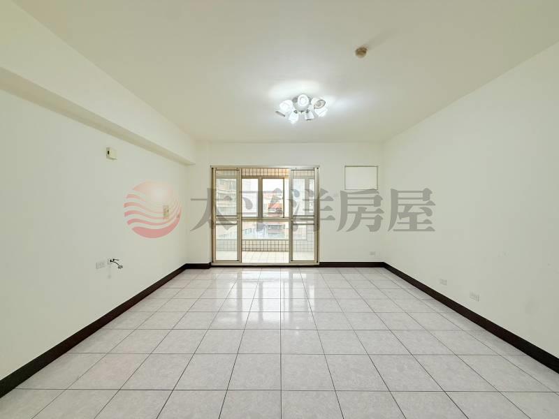 泰山買房賣屋18甲旁學府大戶四房車,新北市泰山區民生路