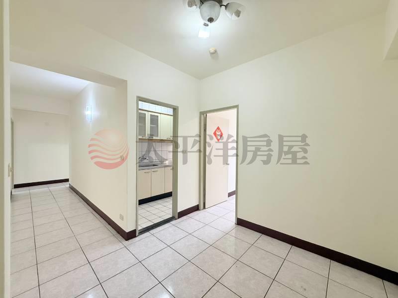 泰山買房賣屋18甲旁學府大戶四房車,新北市泰山區民生路