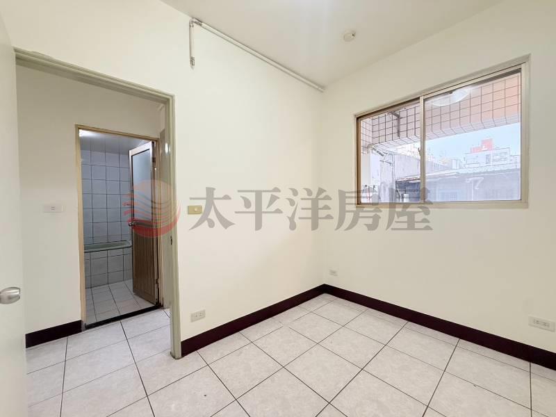 泰山買房賣屋18甲旁學府大戶四房車,新北市泰山區民生路