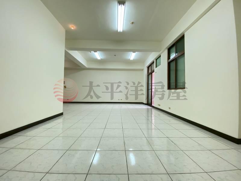 泰山買近雙捷超低公設高度可碩宅(工業用),新北市泰山區貴陽街