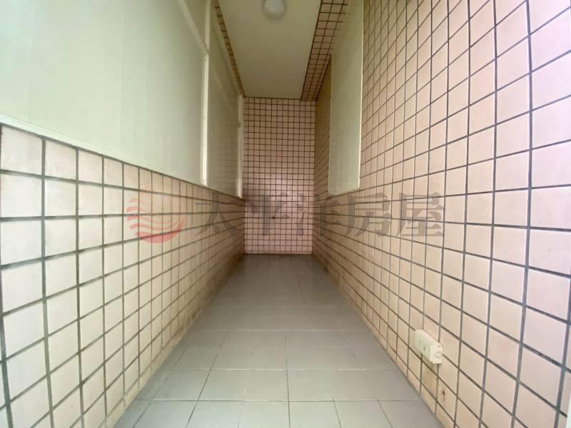 泰山買近雙捷超低公設高度可碩宅(工業用),新北市泰山區貴陽街