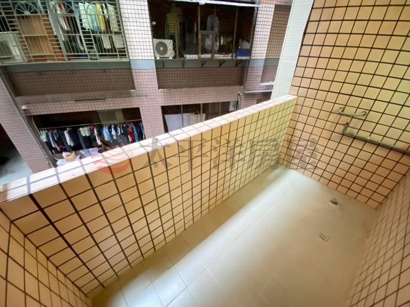 泰山買近雙捷超低公設高度可碩宅(工業用),新北市泰山區貴陽街