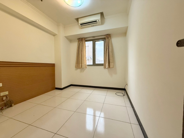 泰山買房賣屋法國愛樂邊間三房,新北市泰山區仁義路