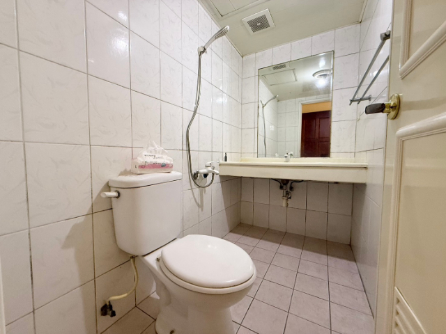 泰山買房賣屋法國愛樂邊間三房,新北市泰山區仁義路