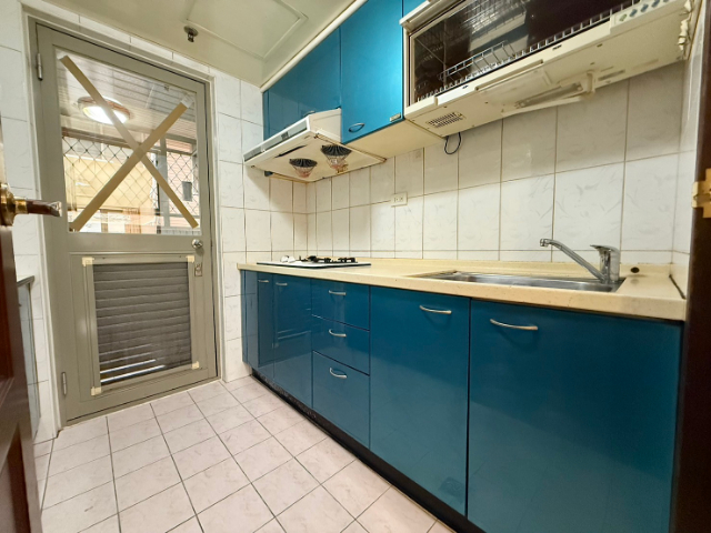 泰山買房賣屋法國愛樂邊間三房,新北市泰山區仁義路