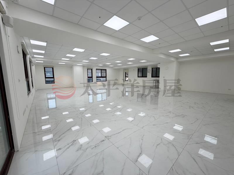 泰山買房賣屋九揚首選近捷運八車位產辦,新北市泰山區明志路三段