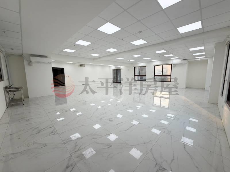 泰山買房賣屋九揚首選近捷運八車位產辦,新北市泰山區明志路三段