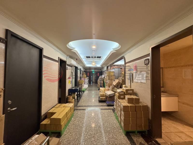 泰山買房賣屋九揚首選近捷運八車位產辦,新北市泰山區明志路三段