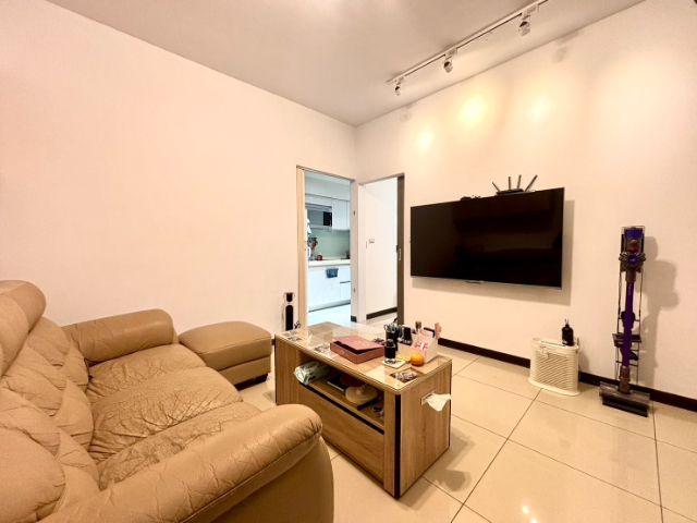 五股買房賣屋伯爵小資兩房平車,新北市五股區芳洲七路