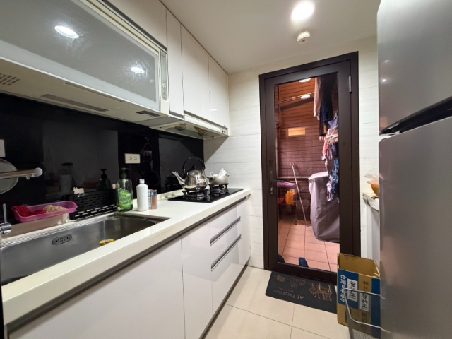 五股買房賣屋精緻美裝9年屋大2房,新北市五股區成泰路一段