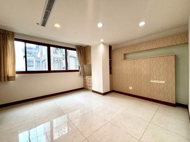 五股買房賣屋水碓百坪電梯御墅,新北市五股區水碓五路