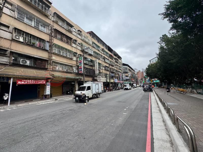 泰山買房賣屋正明志國小車水馬龍金店面,新北市泰山區明志路二段