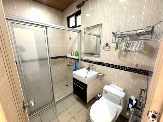 稀有市區貨梯透天廠房(工業用),新北市五股區成泰路二段