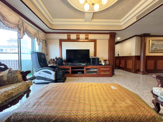 五股買房賣屋雙車位宮廷榮華大四房,新北市五股區成泰路一段