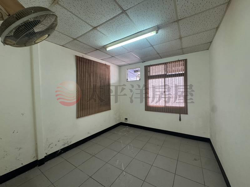 泰山買房賣屋中和環球旁邊間方正頂佳,新北市中和區民享街