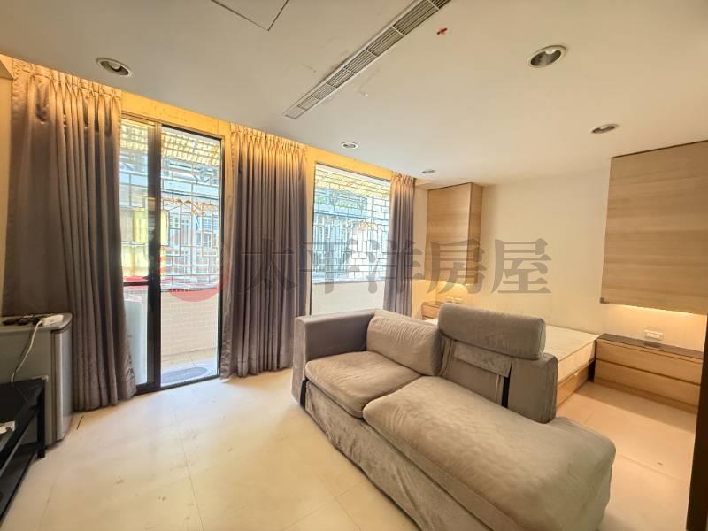 泰山買房賣屋辭修獨梯邊間精美二樓,新北市泰山區辭修路